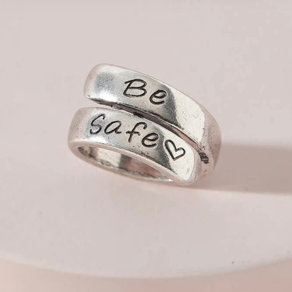 Silver “Be Safe” Wrap Quote Ring - Picture 4 of 8